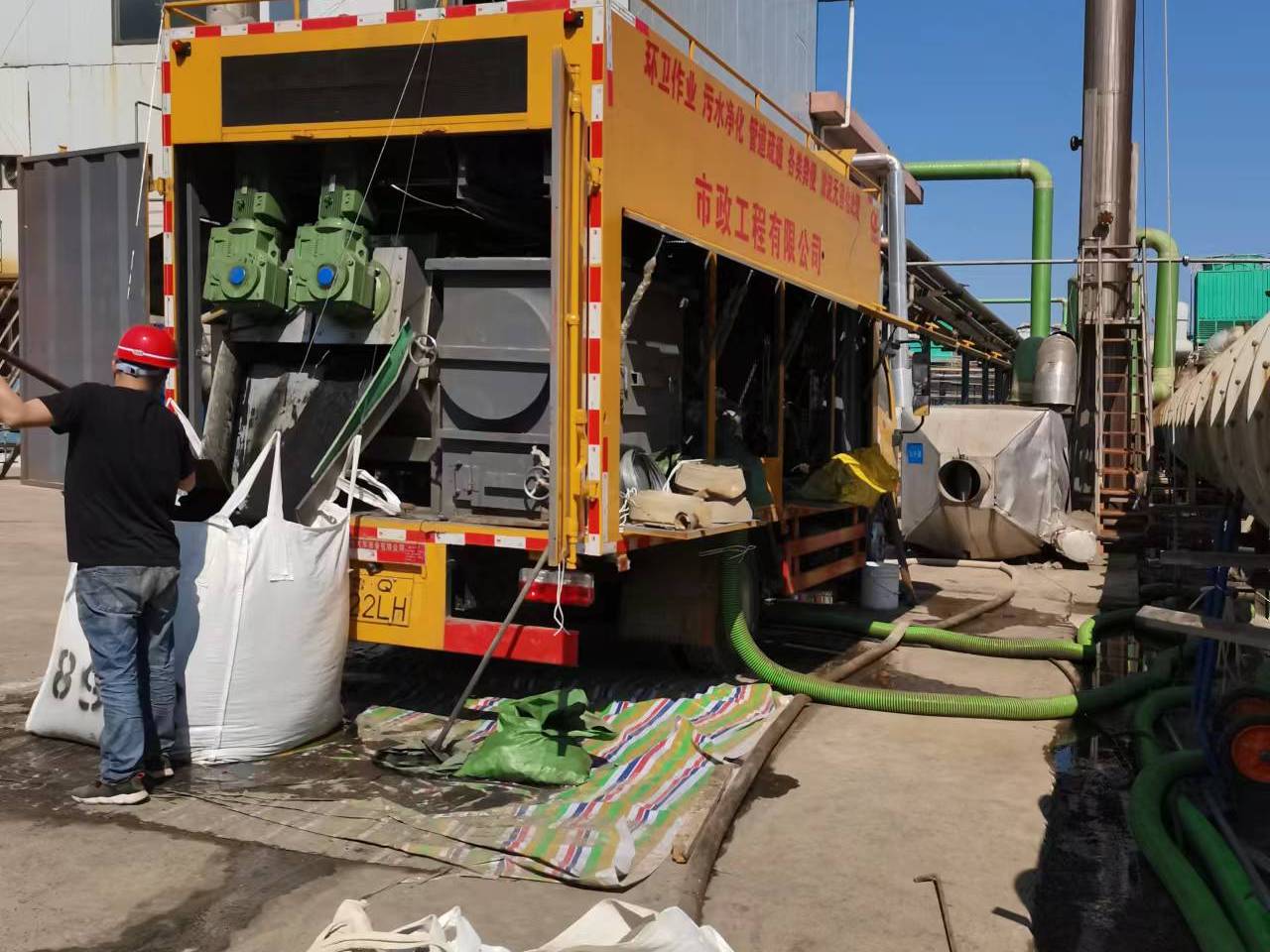 渔薪镇淤泥压干处理