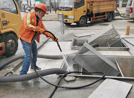 渔薪镇隔油池清理